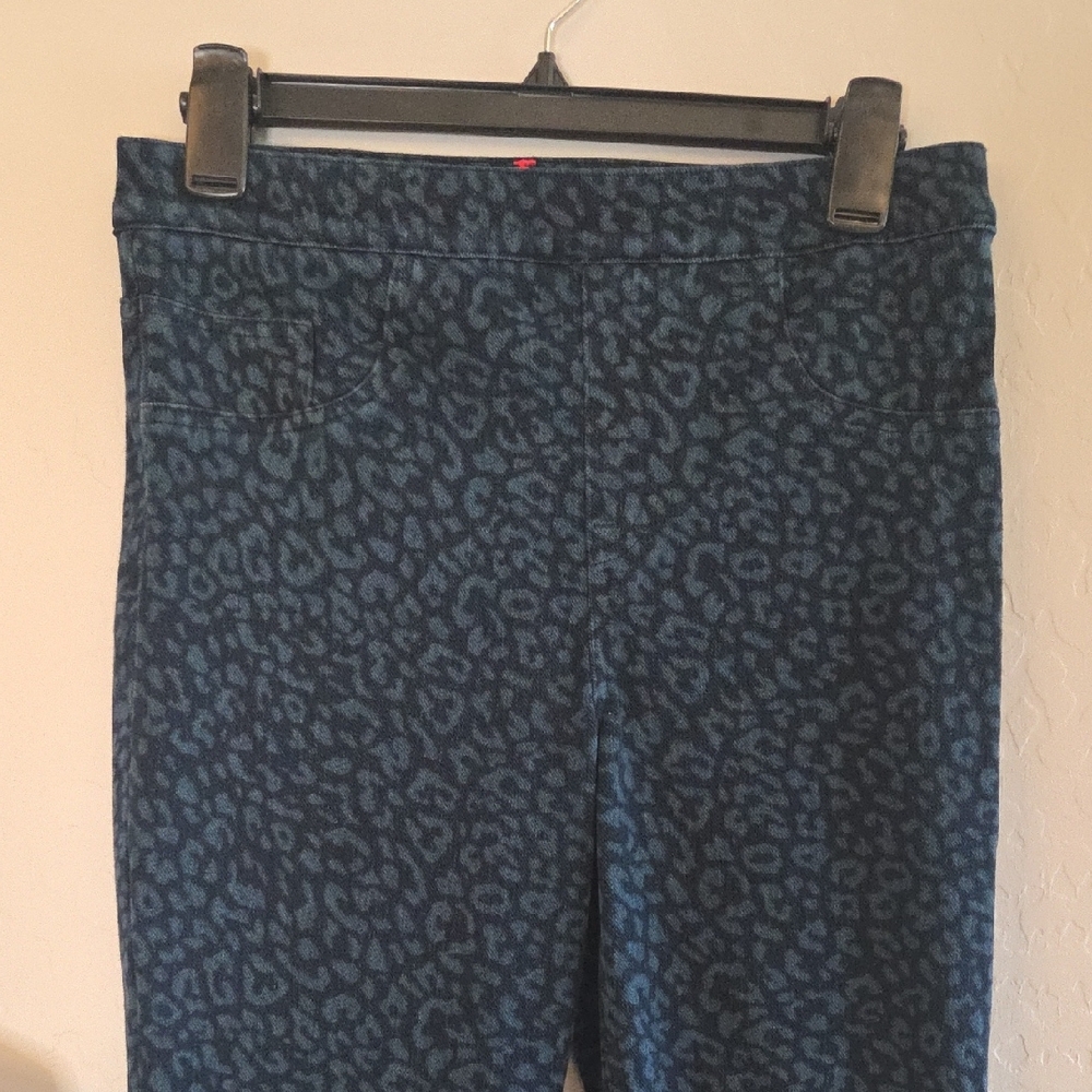 SPANX Navy Animal-Print Leggings Size Med EUC - Picture 4 of 8